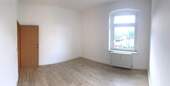 Helles leeres Zimmer - 