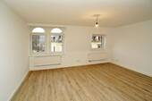 Wohnen - 2 Zimmer Etagenwohnung zur Miete in Freital