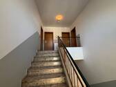 Treppenhaus - 3 Zimmer Etagenwohnung zur Miete in Grimma
