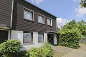 01_Außenansicht - Ihr Familienprojekt mit Zukunft - Gestaltbares Reihenendhaus in Essen-Horst