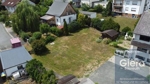 Baugrundstück - 9 Zimmer Mehrfamilienhaus, Wohnhaus zum Kaufen in Hummeltal