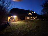 Ansicht bei Nacht - 9 Zimmer Einfamilienhaus zum Kaufen in Penzlin