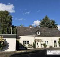 Gemütliches Einfamilienhaus mit Doppelgarage, Teich und Gartenloggia in Weitefeld!