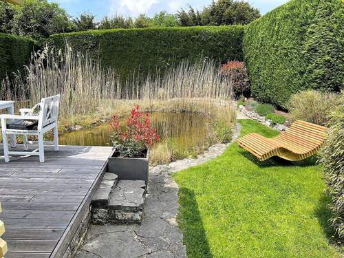 Teich, Gartenhaus, Terrasse - 