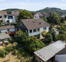 Traumhafte Aussicht inklusive: Attraktives Einfamilienhaus mit Einliegerwohnung & idyllischem Garten - Bad Laasphe