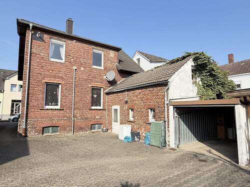 Rückseite - 6 Zimmer Mehrfamilienhaus, Wohnhaus in Lage