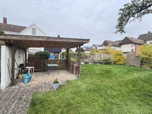 Freisitz mit Garten - 