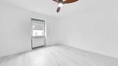 Schlafzimmer EG - Mehrfamilienhaus, Wohnhaus mit 143,00 m&sup2; in Kaiserslautern zum Kaufen