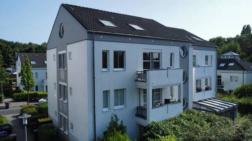Bild 1 - Charmante Belle-Étage-Wohnung mit zwei großzügigen Balkonen!