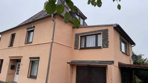 Straßenseite - 5 Zimmer Doppelhaushälfte in Radeberg