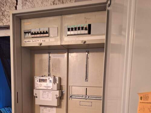 11 Stromversorgung Bungalow.jpg - 