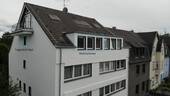 Außenansicht Vorne Beschriftun - 