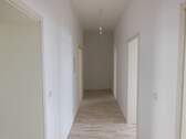Flur - Etagenwohnung mit 66,60 m² in Halle (Saale) zur Miete