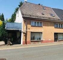 ***Stadthaus mit Potenzial*** - 79.000,00 EUR Kaufpreis, ca.  105,00 m² Wohnfläche in Wunsiedel (PLZ: 95632)