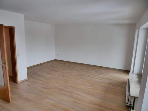 Wohnzimmer - 4 Zimmer Doppelhaushälfte in Albersdorf