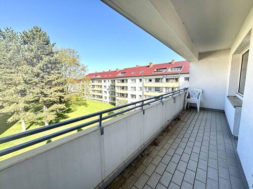 Loggia/ Balkon - 3 Zimmer Etagenwohnung in Hemmingen