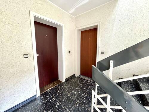 Blick auf die Wohnungseingangstür - 