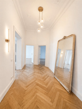 Eingangsbereich - 8 Zimmer Etagenwohnung zum Kaufen in Berlin
