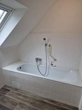 OG Bad mit Wanne - 