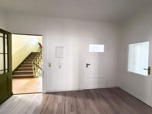 Helle Wohnung mit Balkon - 