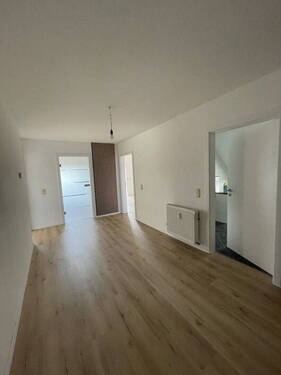 Bild 1 - Ansprechende, sanierte 2,5 Zimmer Wohnung mit Balkon, EBK in Eltville