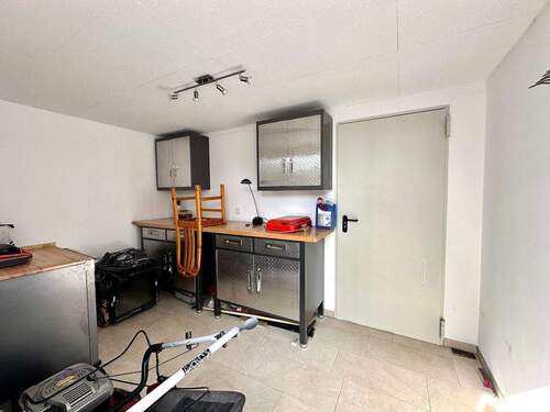 Garage - 
