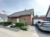 Hausansicht Vorderseite - 5 Zimmer Einfamilienhaus in Grevenbroich