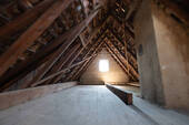 Unausgebauter Dachbodenbereich - 
