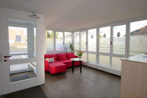 lichtdurchfluteter Eingangs/Empfangsbereich - 5 Zimmer Büro zur Miete in Tornesch