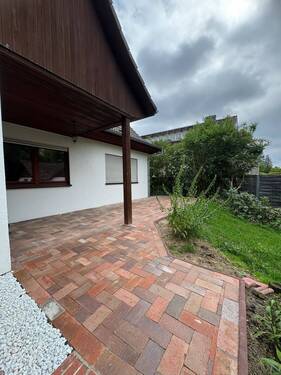 Teilüberdachte Terrasse - 