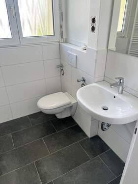 Modernes Tageslichtbad - 2 Zimmer Etagenwohnung zur Miete in Bad Dürrheim