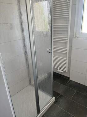 Modernes Badezimmer - 2 Zimmer Etagenwohnung in Bad Dürrheim