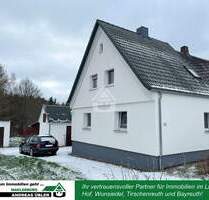 Doppelhaushälfte mit umfangreichen Sanierungen - Selb