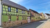 Straßenansicht - Ein besonderer Platz mit Raum zur Entfaltung