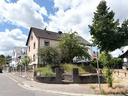 Außenansicht Garten - 5 Zimmer Einfamilienhaus in Aschaffenburg