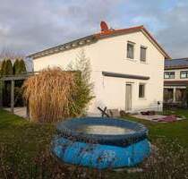 Freistehendes Einfamilienhaus mit Carport in Meitingen, OT Erlingen