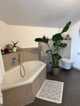 Bad Badewanne & WC - 