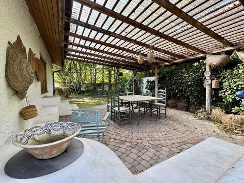 Überdachter Sitzplatz - 