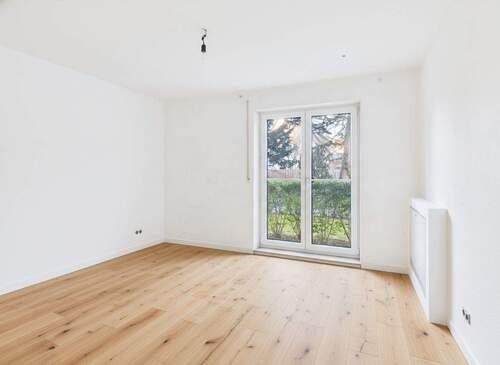 Renovierungsbeispiel Schlafzimmer (Boden erneuert) - 