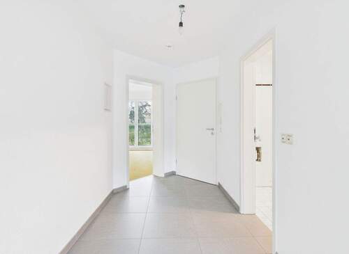 Renovierungsbeispiel - Eingangsbereich - Etagenwohnung mit 70,80 m&sup2; in Ingolstadt zum Kaufen