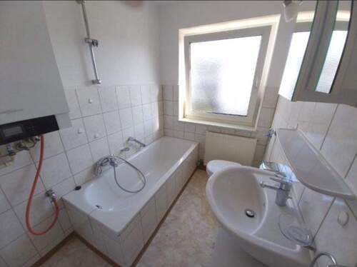 Badezimmer - Etagenwohnung mit 58,30 m&sup2; in Wunsiedel zur Miete