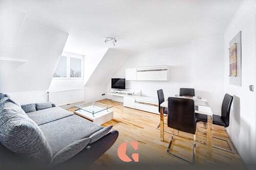 Wohnzimmer - Vollmöbliertes Wohnen - Blick über den Luitpoldpark