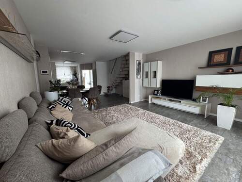 Wohnzimmer - 5 Zimmer Reihenmittelhaus zum Kaufen in Worms-Herrnsheim