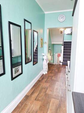 Eingangsbereich 2 - 8 Zimmer Einfamilienhaus in Krefeld