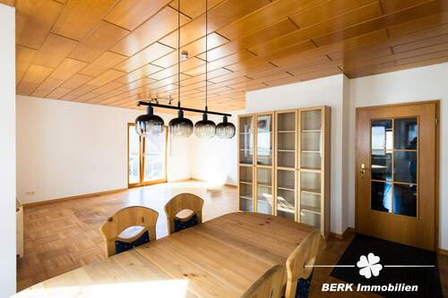 Wohn- und Essbereich - 7 Zimmer Einfamilienhaus zum Kaufen in Kleinkahl