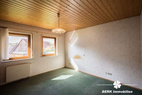 Schlafzimmer - Einfamilienhaus mit 169,70 m² in Kleinkahl zum Kaufen