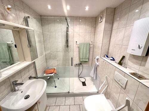 Badezimmer Wohnung obere Etage - 