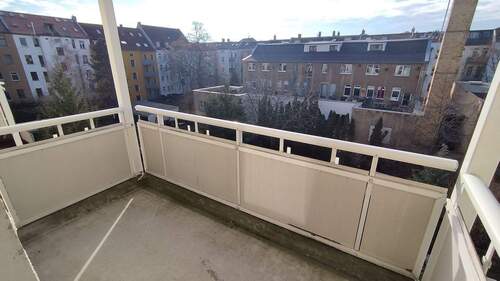 Balkon - Etagenwohnung mit 68,70 m&sup2; in Leipzig zur Miete