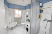 Badezimmer - 3 Zimmer Etagenwohnung zur Miete in Würzburg
