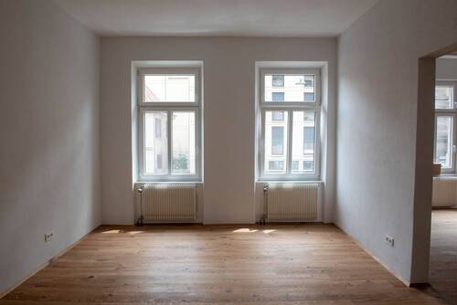 Linkes Vorderzimmer - Büro in Fürth zur Miete